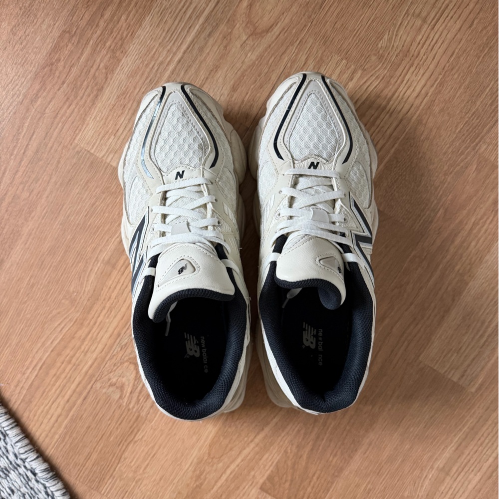 New Balance Men's Turtledove Black Sneakers